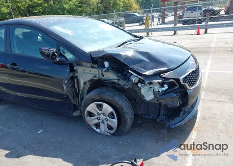 2018 Kia Forte Lx z USA, uszkodzony, nr VIN 3KPFK4A78JE244950